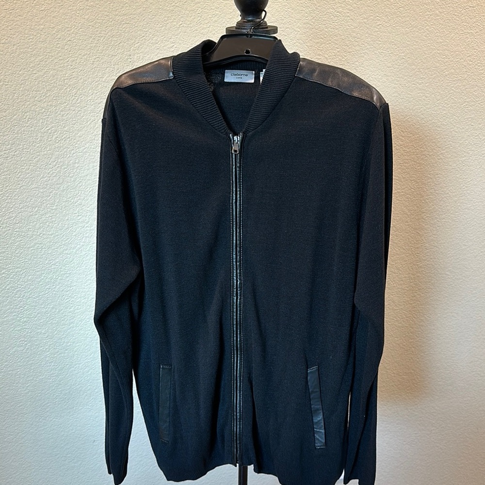 Vintage Claiborne Men's Black Sweater with Leather Accents